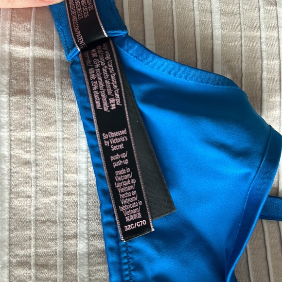Victoria’s Secret So Obsessed Bra - Picture 3 of 3